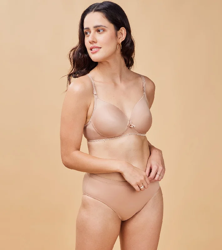 Women's Trendy Casual Outfit Enamor F065 Wirefree T-Shirt Bra- Curve Support Neckline, Lightly Padded for Women. Women's Trendy Casual Outfit Enamor F065 Wirefree T-Shirt Bra- Curve Support Neckline, Lightly Padded for Women.