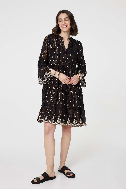 Chic Wardrobe Essentials Embroidered 3/4 Sleeve Knee Length Dress