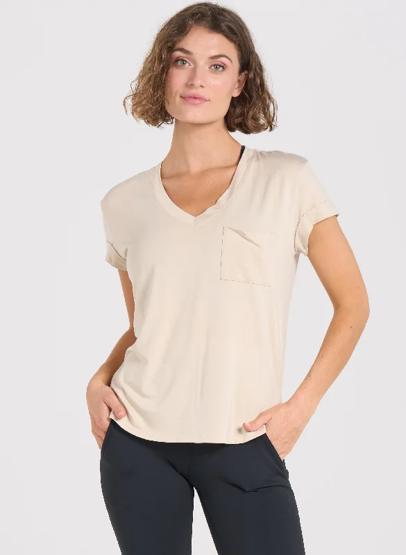 Women's Trendy Casual Outfit V-Neck Pocket Tee - FINAL SALE