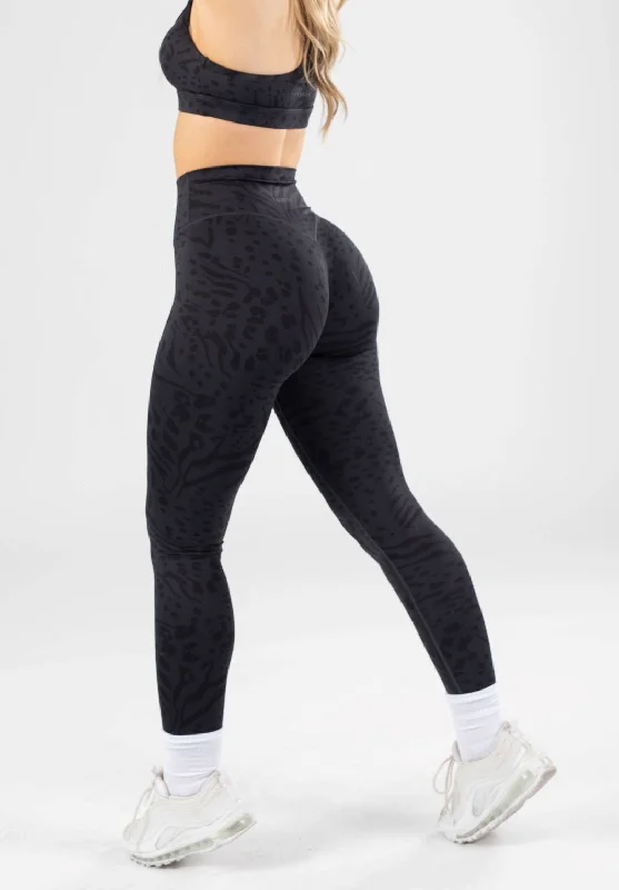 Affordable Women's Apparel Reluna Original Sculptseam™ Legging Panther